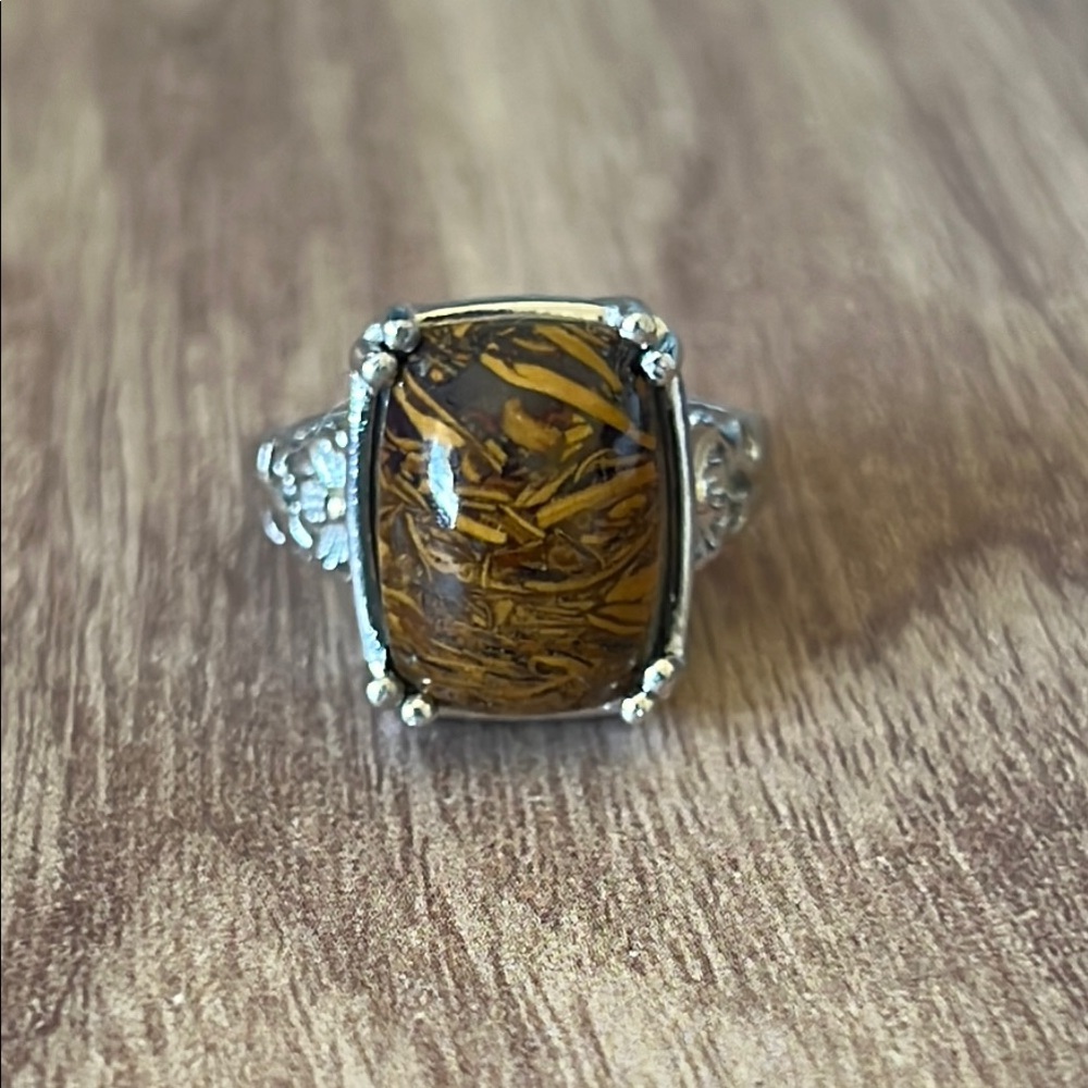 Script Stone Women's Ring